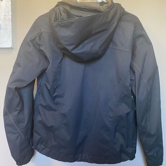 Women’s Columbia Titanium Jacket with Omni-Tech - Picture 2 of 4